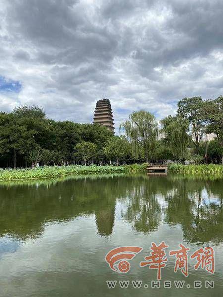西安天空漫畫(huà)云與淡積云 專(zhuān)家稱學(xué)名是淡積云，揭示云之美妙的自然現(xiàn)象